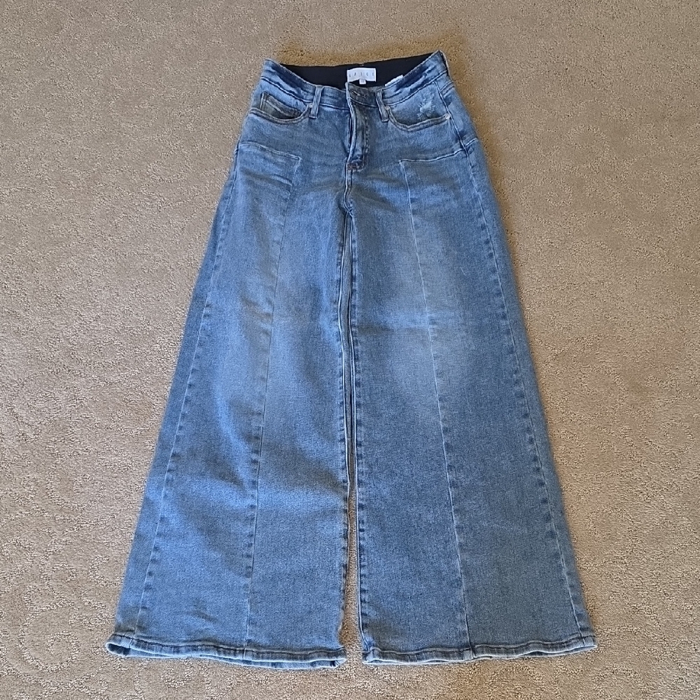 Elegant Denim Wide-Leg Jeans